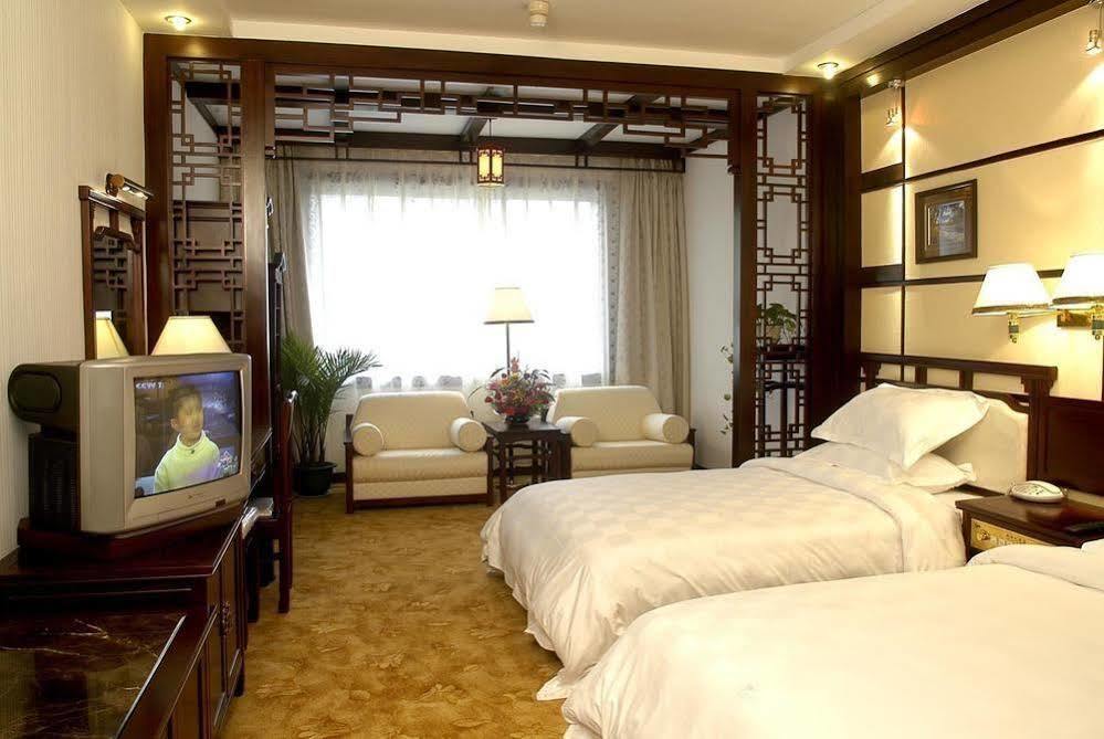 New Century Hotel Yangshuo Esterno foto