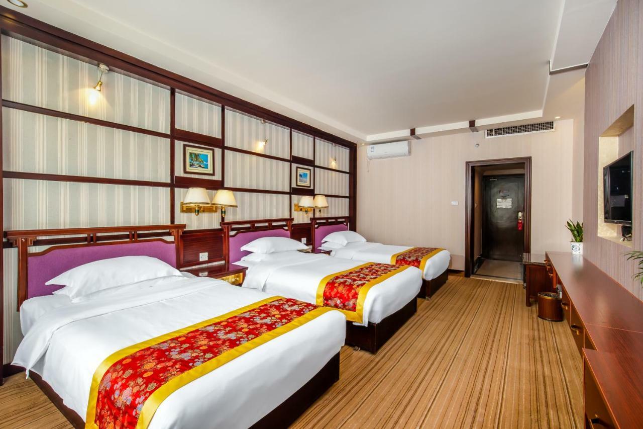New Century Hotel Yangshuo Esterno foto