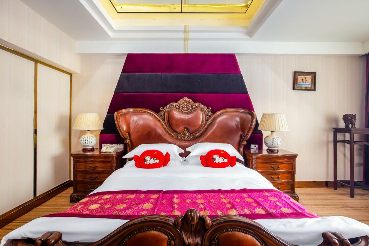 New Century Hotel Yangshuo Esterno foto